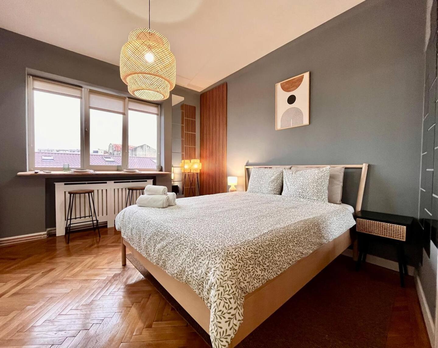 Woodie Studio With Premium Comfort By Piata Unirii Букурещ Екстериор снимка